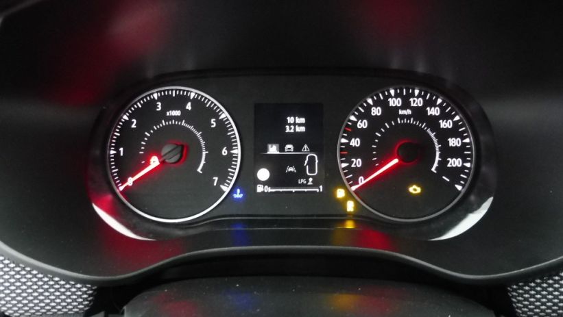 Aperçu du véhicule : 1.0 ECO-G 100CH EXPRESSION 7 PLACES -24