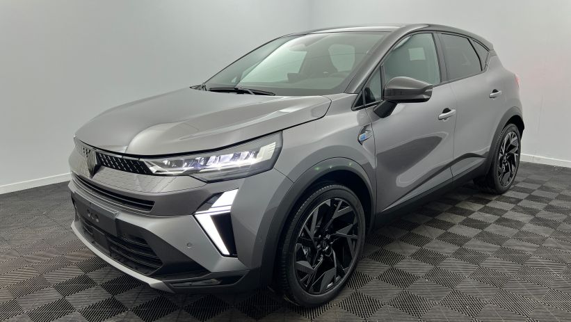 Aperçu du véhicule : E-Tech full hybrid 160 ch esprit Alpine Gris Cassiopée - Toit Noir Etoilé avec 1350€ d'équipements inclus