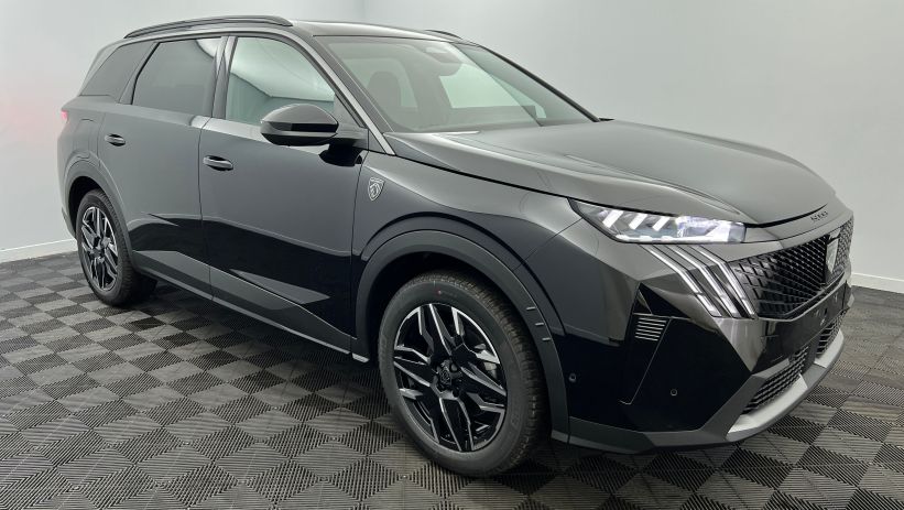 Aperçu du véhicule : Hybrid 145 e-DCS6 GT Exclusive Noir Perla Nera avec 2450€ d'équipements inclus