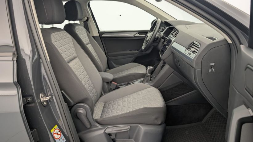 Aperçu du véhicule : 1.4 EHYBRID 245CH DSG6 LIFE