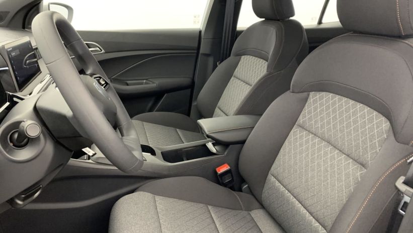 Aperçu du véhicule : 1.5 L Hybrid+ 195 ch Standard