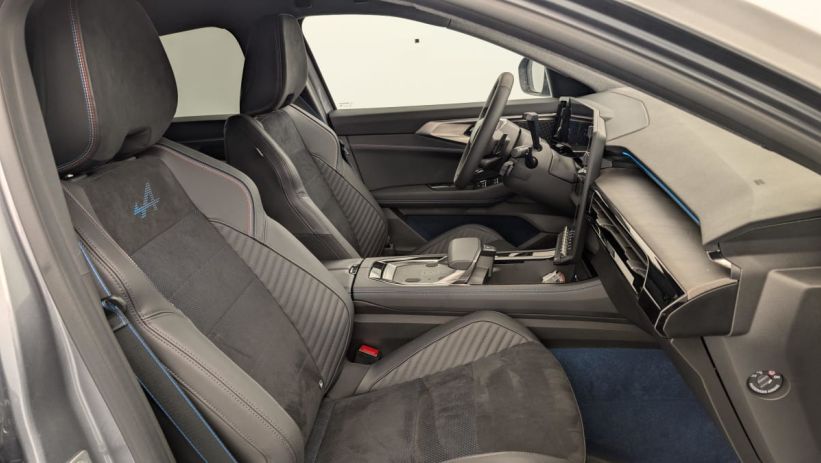 Aperçu du véhicule : hyper hybrid E-Tech 4x4 300 esprit Alpine