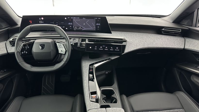 Aperçu du véhicule :  III 1.2 Hybrid 145ch Allure e-DCS6