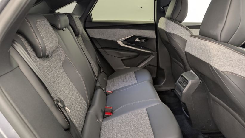 Aperçu du véhicule : Hybrid 145 e-DCS6 Allure