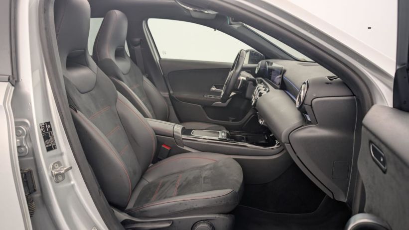Aperçu du véhicule : 200 7G-DCT AMG LINE