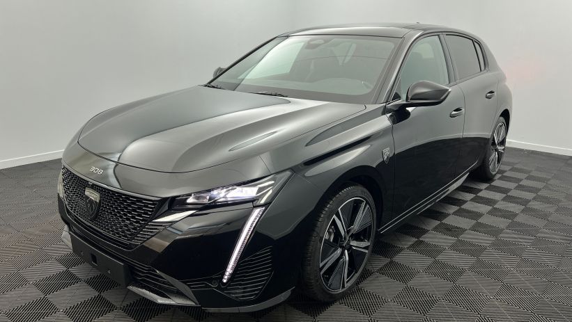 Aperçu du véhicule : BlueHDi 130ch S&S EAT8 GT Noir Perla Nera avec 4500€ d'équipements inclus