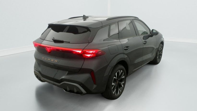Aperçu du véhicule : 1.5 eHybrid 204 ch DSG6 V