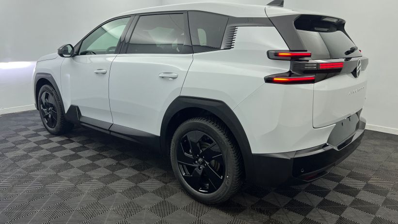 Aperçu du véhicule : Nouveau Hybrid 145 e-DCS6 Max Blanc Okénite avec 2220€ d'équipements inclus
