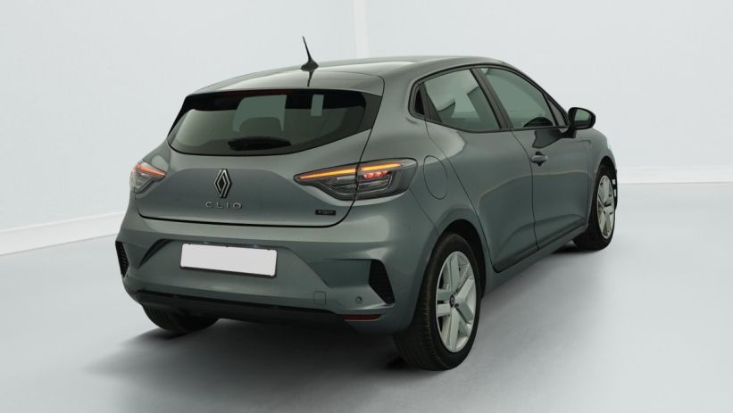 Aperçu du véhicule : CLIO E-TECH FULL HYBRID 145 EVOLUTION