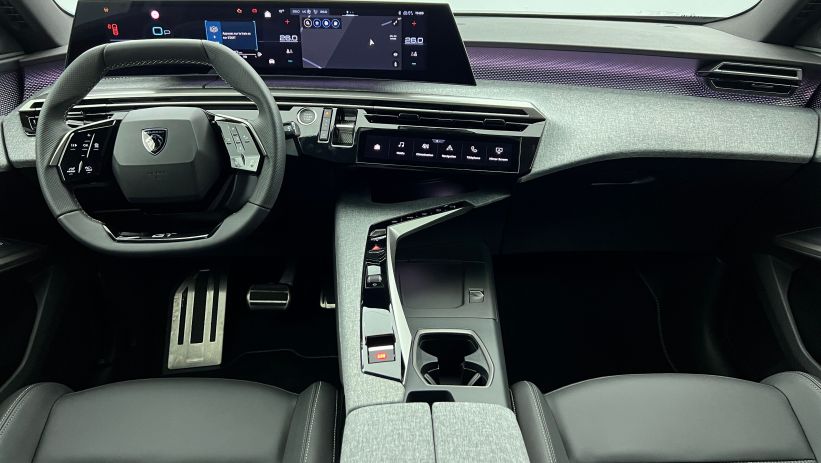 Aperçu du véhicule : Hybrid 145 e-DCS6 GT Gris Artense avec 4750€ d'équipements inclus