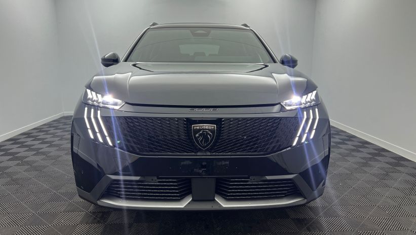 Aperçu du véhicule : Hybrid 145 e-DCS6 GT Exclusive Noir Perla Nera avec 2450€ d'équipements inclus