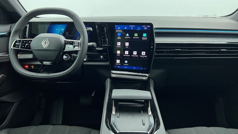 Aperçu du véhicule : E-Tech full hybrid 200 Techno Gris Schiste - Toit Noir Etoilé avec 3000€ d'équipements inclus