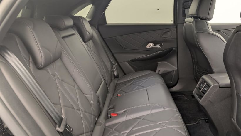 Aperçu du véhicule : Hybride Rechargeable E-Tense 225 EAT8 Rivoli