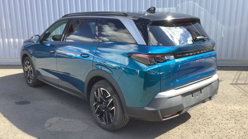 Aperçu du véhicule : 5008 Hybrid 145 ch e-DCS6 GT