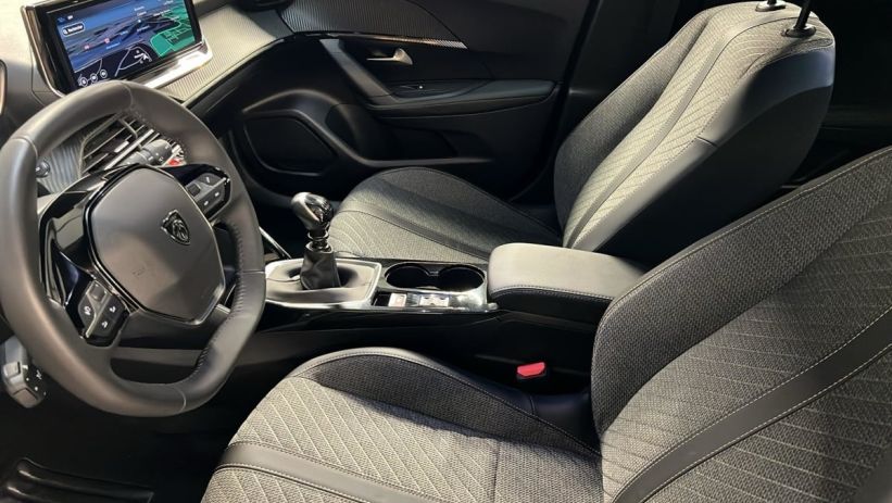 Aperçu du véhicule : 100 S S BVM6 Allure