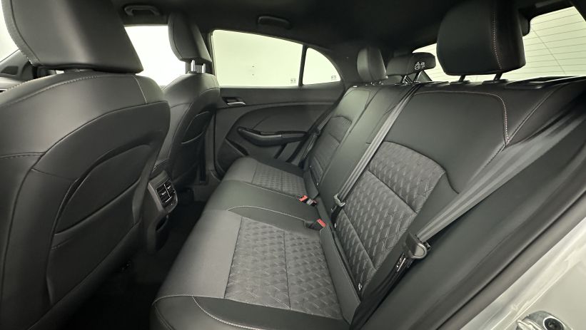 Aperçu du véhicule : 1.5 Hybrid+ 195ch Luxury