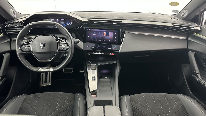 Aperçu du véhicule : III 1.5 BlueHDi 130ch GT EAT8