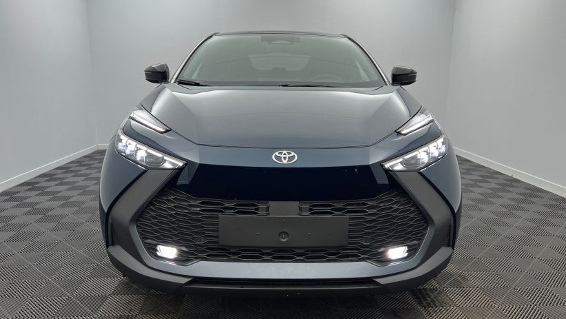 Aperçu du véhicule : Hybride 140 Design Bleu Persan - Toit Noir Onyx avec 2700€ d'équipements inclus