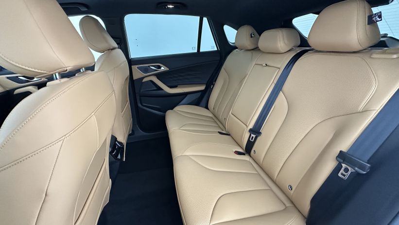 Aperçu du véhicule : 1.5T PHEV 272ch Luxury