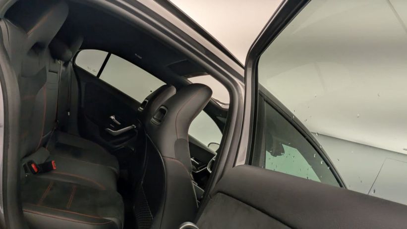 Aperçu du véhicule : 200 7G-DCT AMG LINE