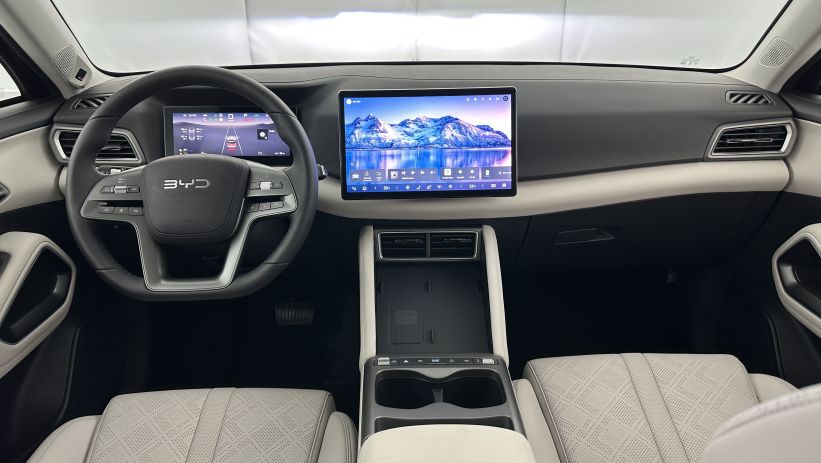 Aperçu du véhicule : 1.5 DM-i PHEV 212ch Boost