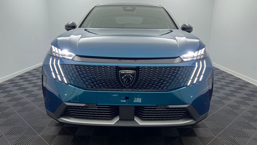 Aperçu du véhicule : Hybrid 145 e-DCS6 GT Bleu Obession avec 3550€ d'équipements inclus