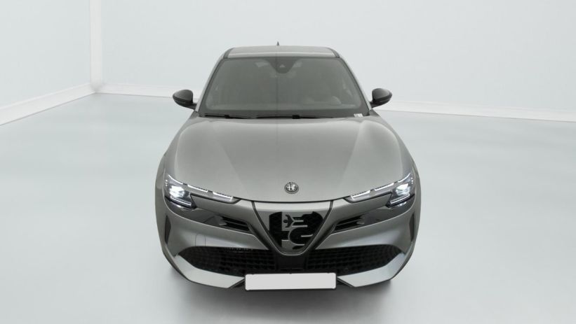 Aperçu du véhicule : 1.2 Ibrida 145 ch eDCT6 Intensa