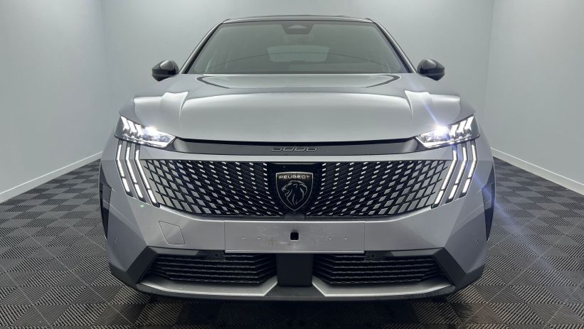 Aperçu du véhicule : Nouveau Hybrid 145 e-DCS6 GT Gris Artense avec 5350€ d'équipements inclus