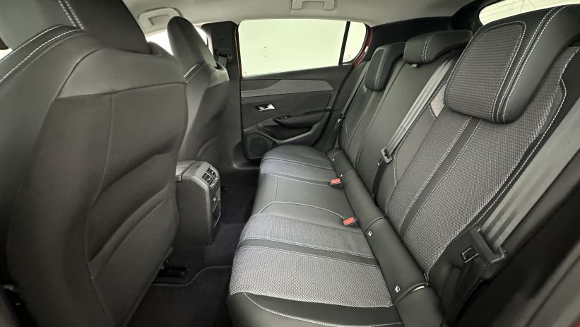 Aperçu du véhicule : 1.5 BlueHDi 130ch Allure EAT8