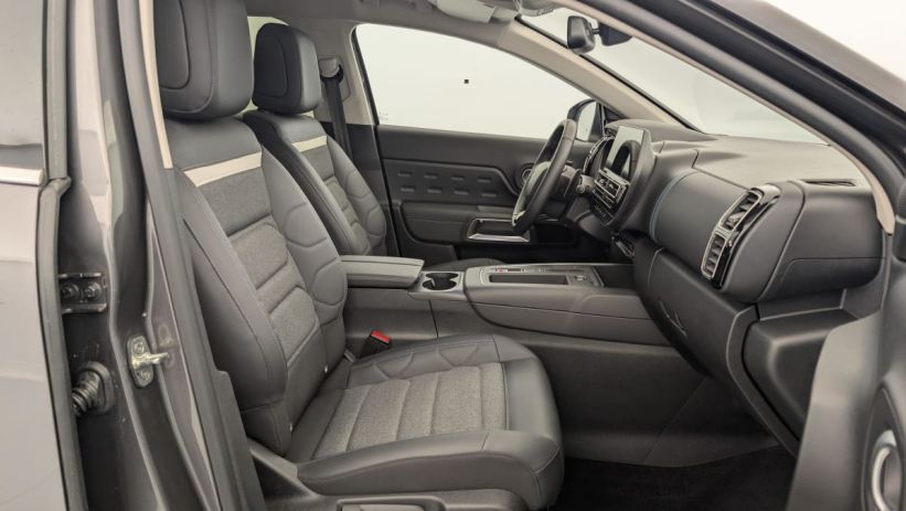 Aperçu du véhicule : Hybride Rechargeable 225 e-EAT8 Plus