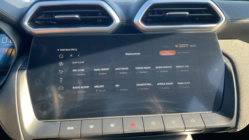 Aperçu du véhicule : 1.5 L Hybrid+ 197 ch Standard