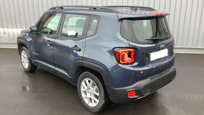 Aperçu du véhicule : RENEGADE 1.5 Turbo T4 130 ch BVR7 e-Hybrid Altitude