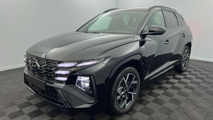 Aperçu du véhicule : 1.6 T-GDI 239 Hybrid BVA6 N Line Executive Abyss Black avec 960€ d'équipements inclus