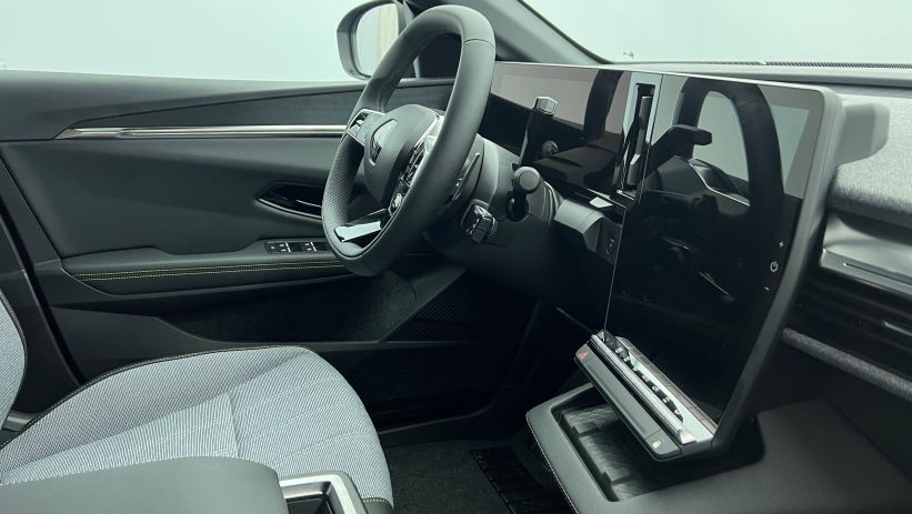 Aperçu du véhicule : 220 ch autonomie confort Techno Gris rafale - Toit Noir Etoilé avec 5200€ d'équipements inclus