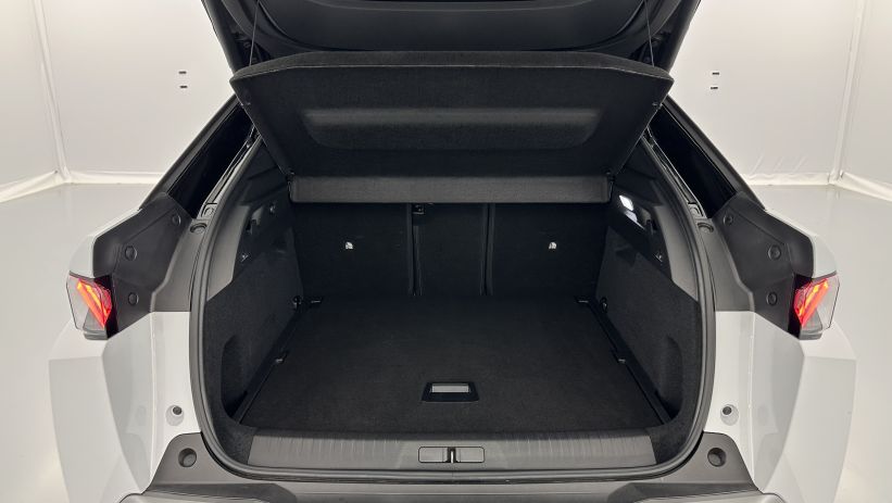 Aperçu du véhicule : III 1.2 Hybrid 145ch GT e-DCS6