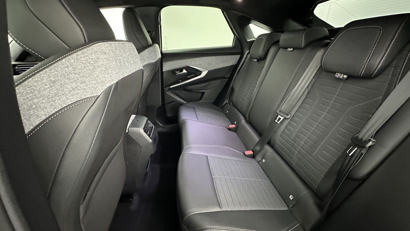Aperçu du véhicule : 1.2 Hybrid 136ch Allure e-DCS6