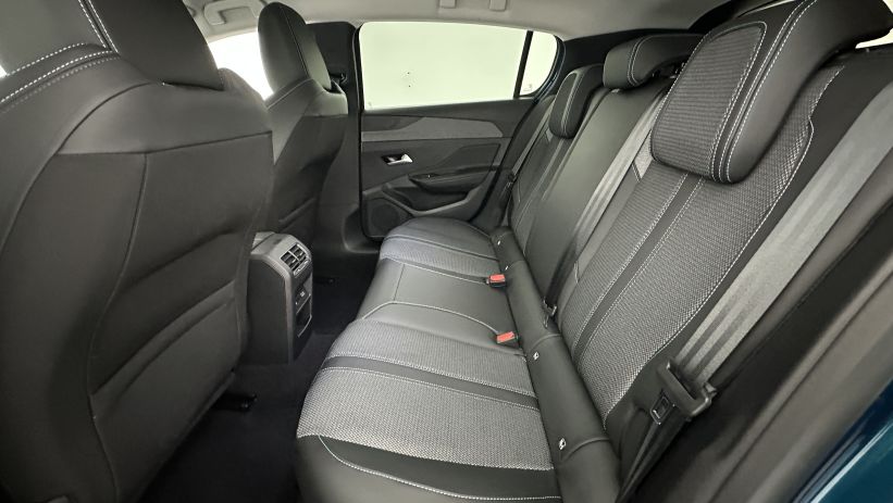 Aperçu du véhicule : 1.2 Hybrid 136ch Allure e-DCS6