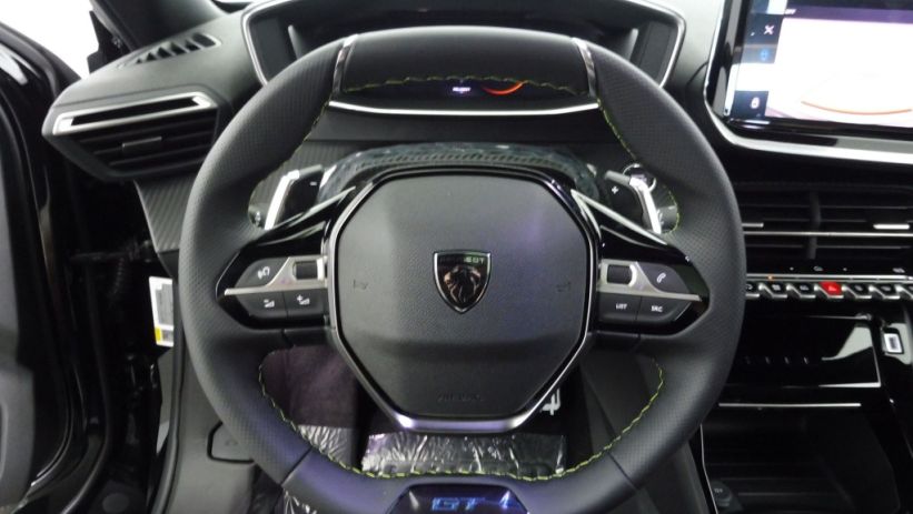 Aperçu du véhicule : 1.2 HYBRID 145CH GT E-DCS6