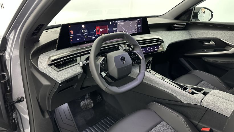 Aperçu du véhicule : 1.2 Hybrid 145ch Allure e-DCS6