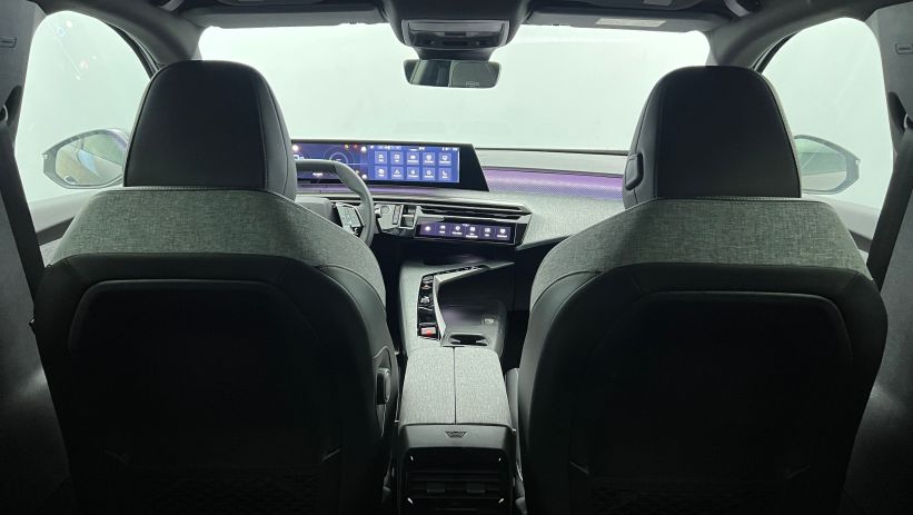 Aperçu du véhicule : Nouveau Hybrid 145 e-DCS6 GT Noir Perla Nera avec 2470€ d'équipements inclus