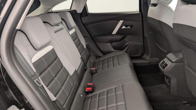 Aperçu du véhicule : Hybride 136 e-DCS6 Max