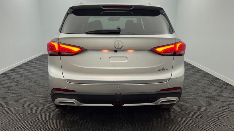 Aperçu du véhicule : 1.5 L Hybrid+ 197 ch Toit panoramique ouvrant Luxury Cosmic Silver avec 650€ d'équipements inclus