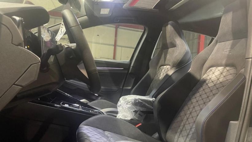 Aperçu du véhicule : R-LINE 2.0 TDI 150CV DSG7 + TOIT PANORAMIQUE + JA18 YORK + PACK HIVER + NEUF 0KM