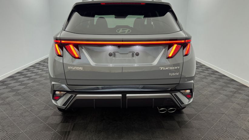 Aperçu du véhicule : 1.6 T-GDI 239 HTRAC Hybrid BVA6 N Line Executive Shadow Grey avec 1160€ d'équipements inclus