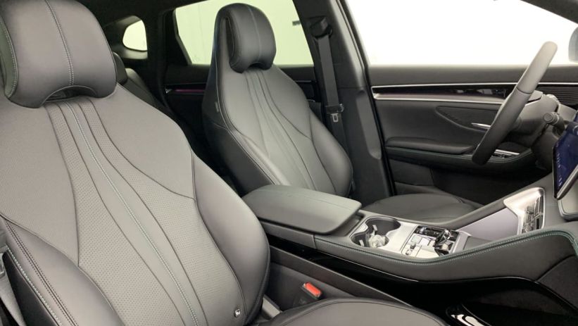 Aperçu du véhicule : 1.5L DM-I 218 CH PHEV COMFORT