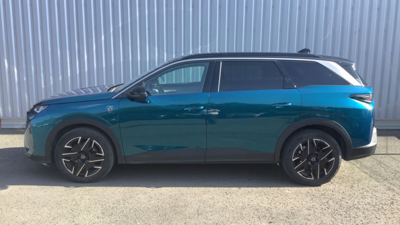 Aperçu du véhicule : 5008 Hybrid 145 ch e-DCS6 GT