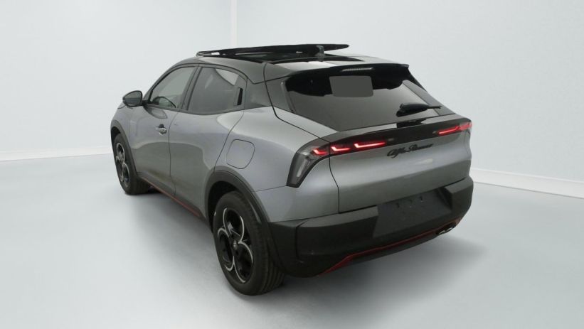 Aperçu du véhicule : 1.2 Ibrida 145 ch eDCT6 Speciale