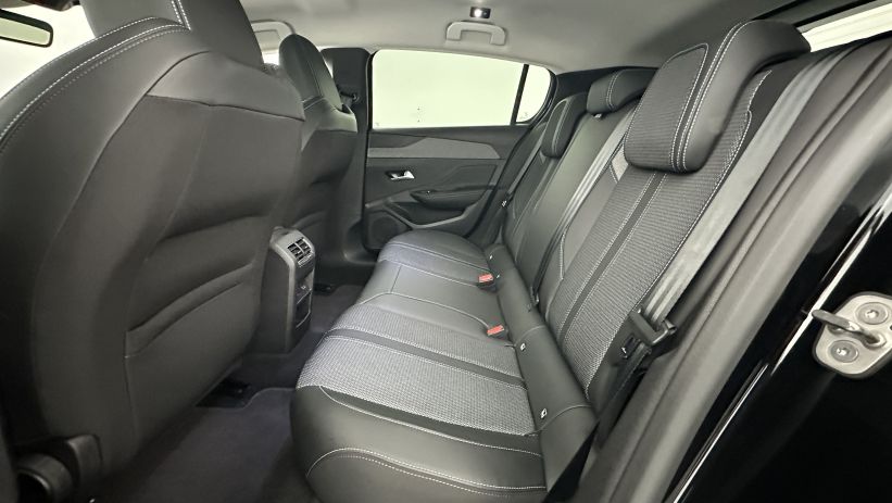 Aperçu du véhicule : 1.5 BlueHDi 130ch Allure EAT8