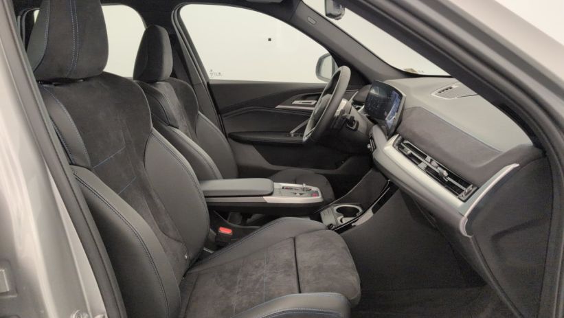 Aperçu du véhicule : SDRIVE 18D 150CH DKG7 M SPORT