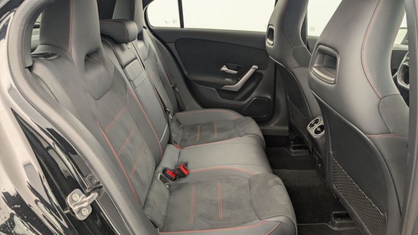 Aperçu du véhicule : 180 7G-DCT AMG LINE